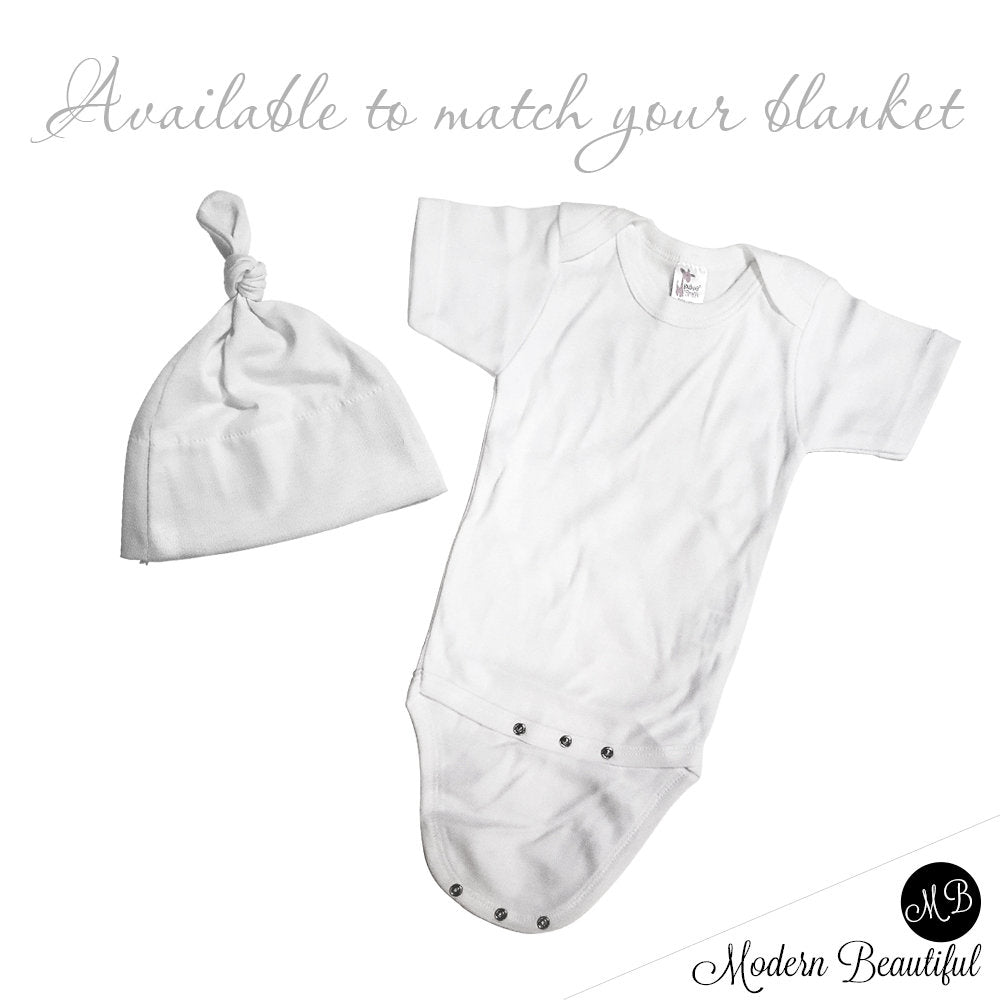 Butterfly baby girl blanket, personalized butterflies blanket with name, newborn butterfly baby swaddle, pink and purple butterfly baby gift